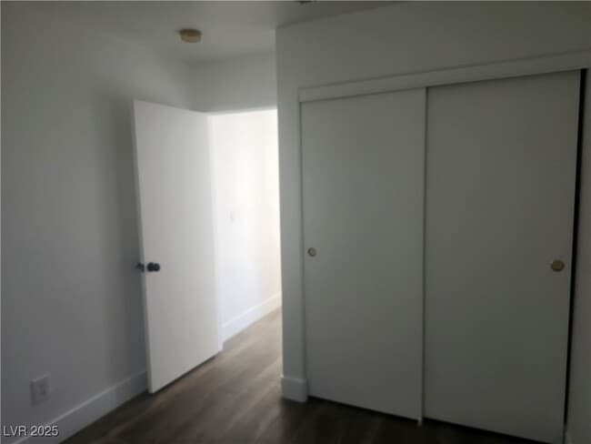 Building Photo - 9172 Sparklewood Ct