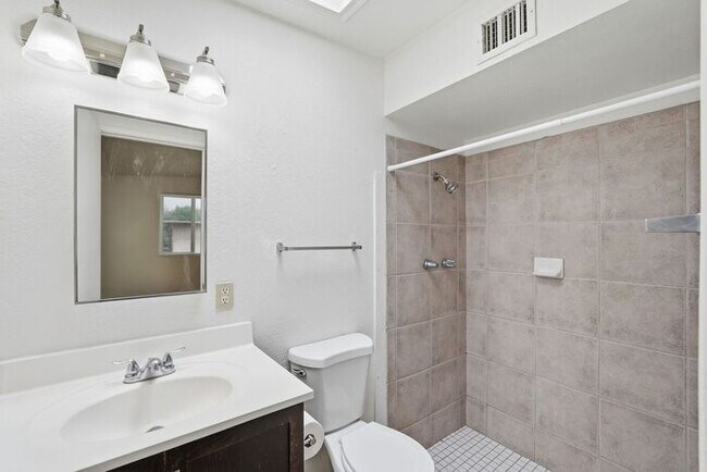 Building Photo - Bright 3-Bed Tucson Rental Home with Expansive Fenced Backyard Near U of A