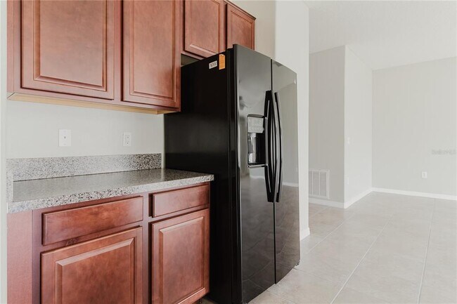 Building Photo - 304 Cascade Bend Dr