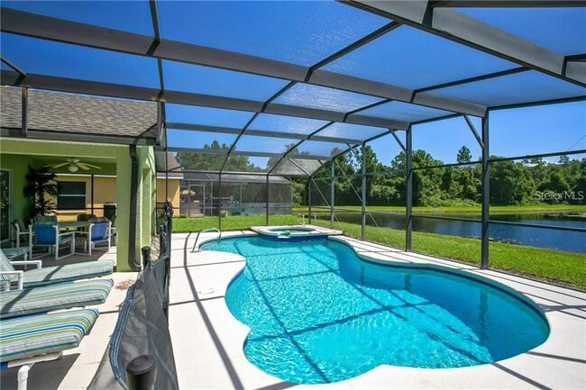 Building Photo - 250 Sandy Ridge Dr