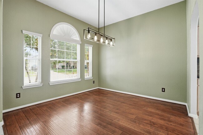 Building Photo - 326 Wild Bird Dr