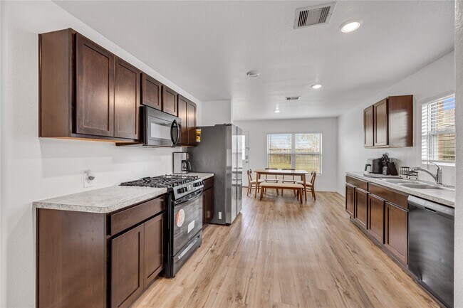 Building Photo - 32610 Orchard Haze Dr