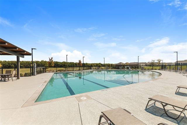 Building Photo - 807 Ponderosa Ln