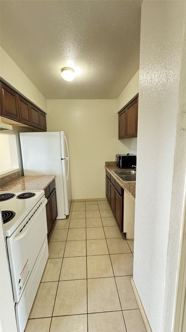 Building Photo - 10802 Kingspoint Rd