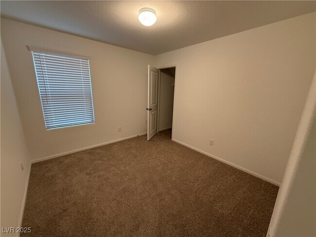 Building Photo - 5943 Swift Lariat St