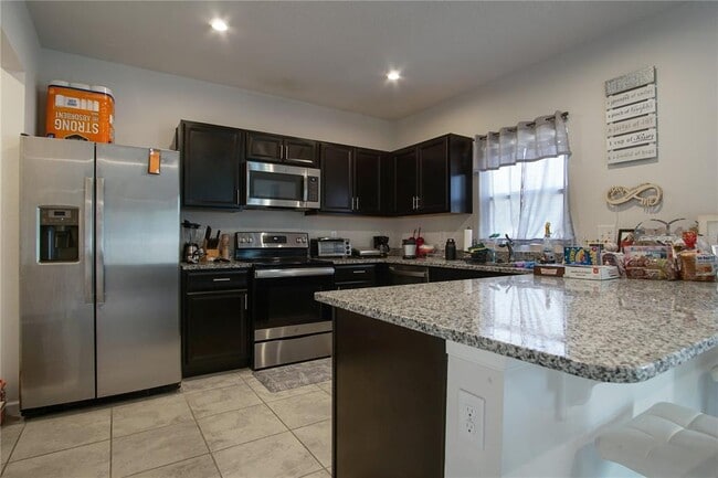 Building Photo - 181 Silver Maple Bend