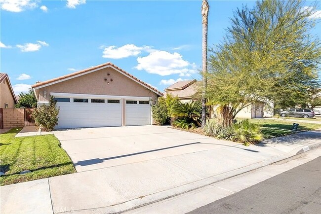 Building Photo - Adorable, single story, 3 bedroom 2 bath home