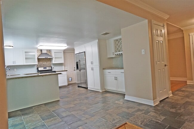 Building Photo - 1922 Westlake Way