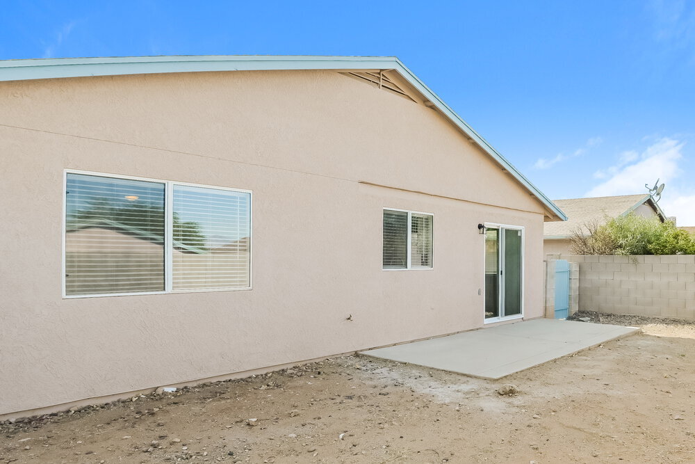 Building Photo - 9009 E Kinross Dr