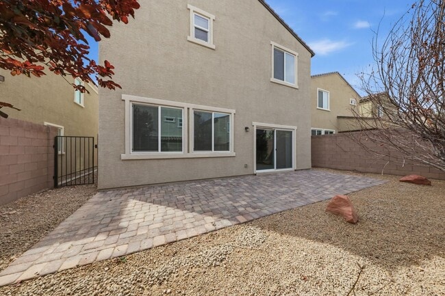 Building Photo - Southwest Gem! 3BR + Loft, Smart Home, Low-Maintenance Paver Patio