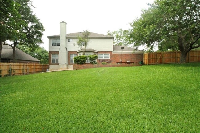 Building Photo - 8910 Marybank Dr