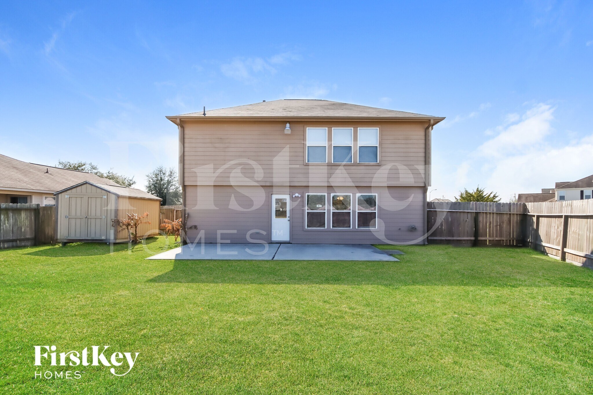 Building Photo - 5619 Cinnamon Lake Dr