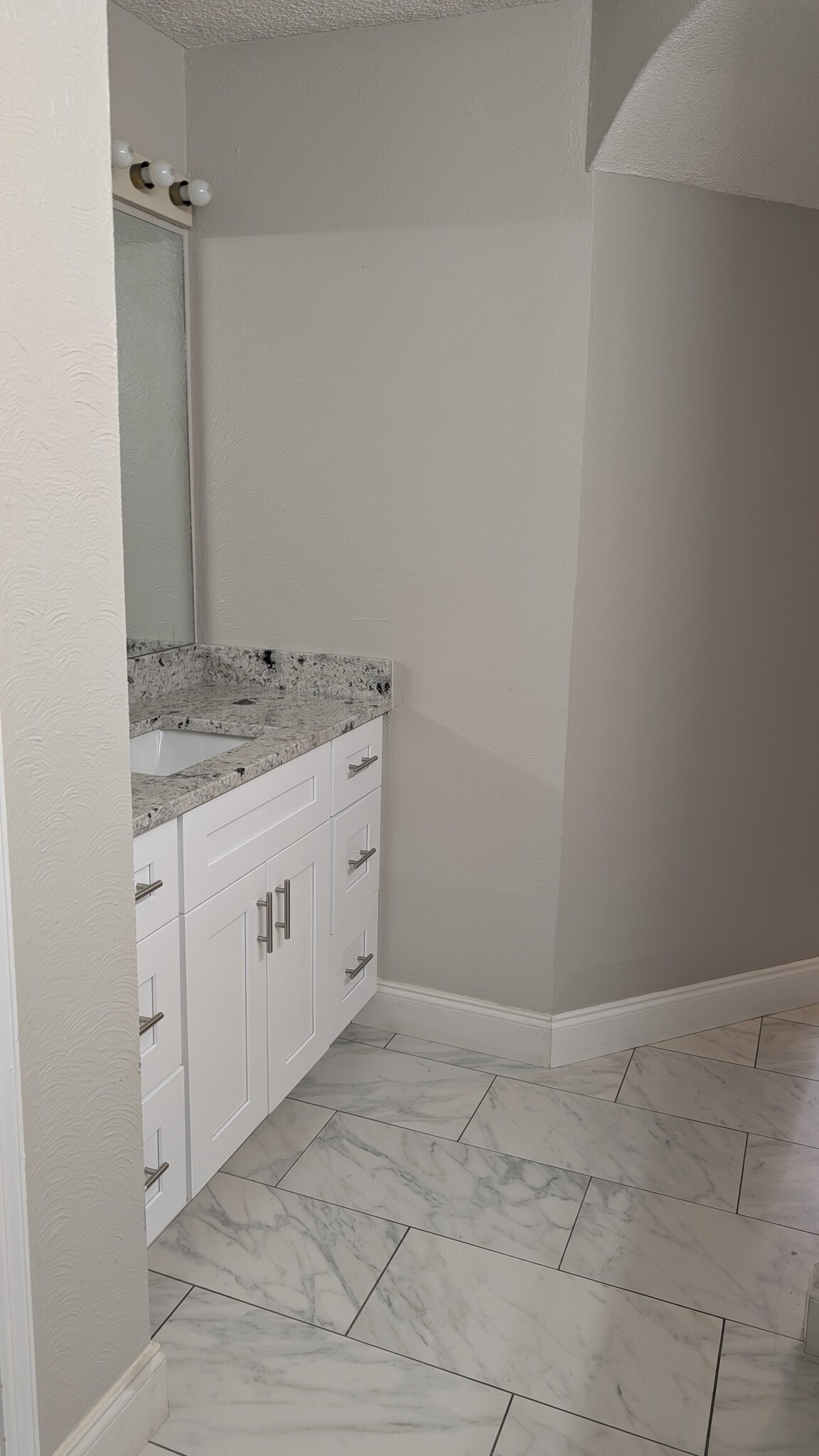 Building Photo - 2662 Arbor Glen Pl