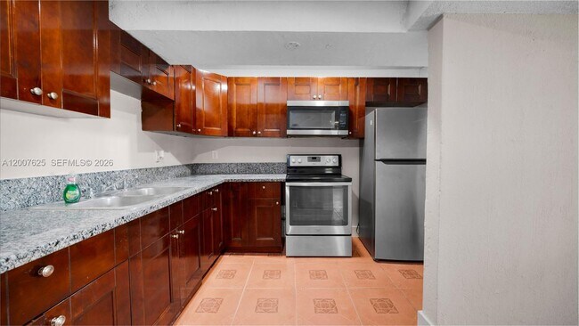 Building Photo - 1124 NW 100th Terrace