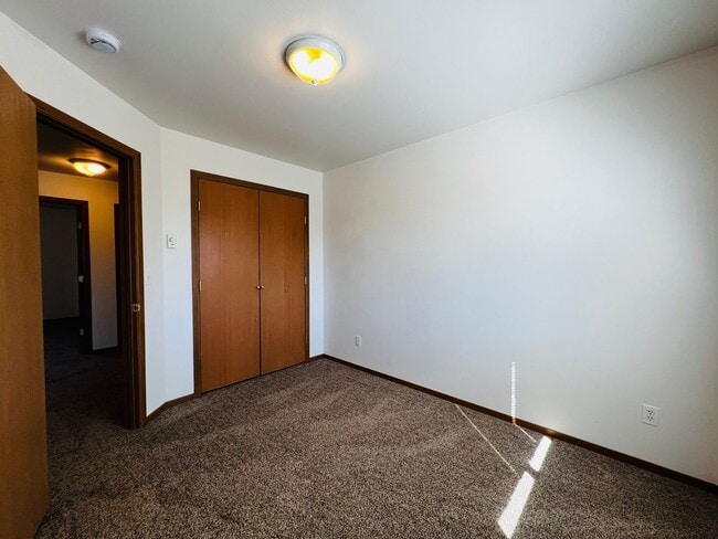 Building Photo - m4104
