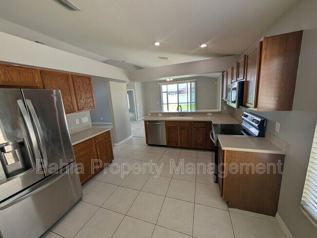 Building Photo - 31404 Philmar Ln