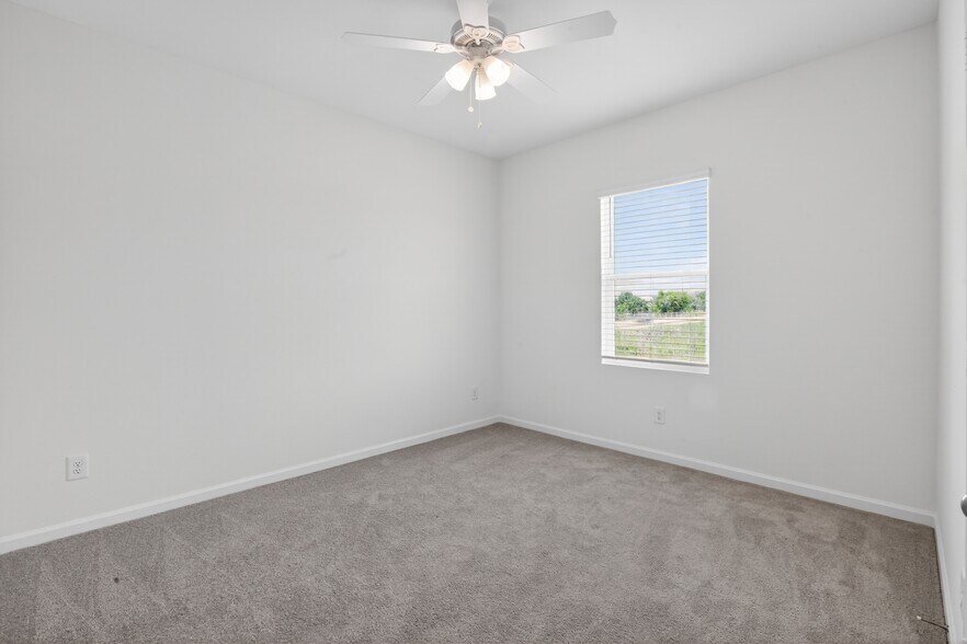 Building Photo - 4725 Harlequin Dr