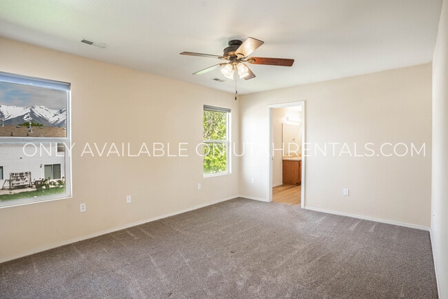 Building Photo - 215 S 1050 W