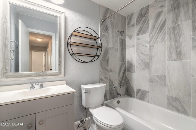 Building Photo - 109 S Colorado Ave