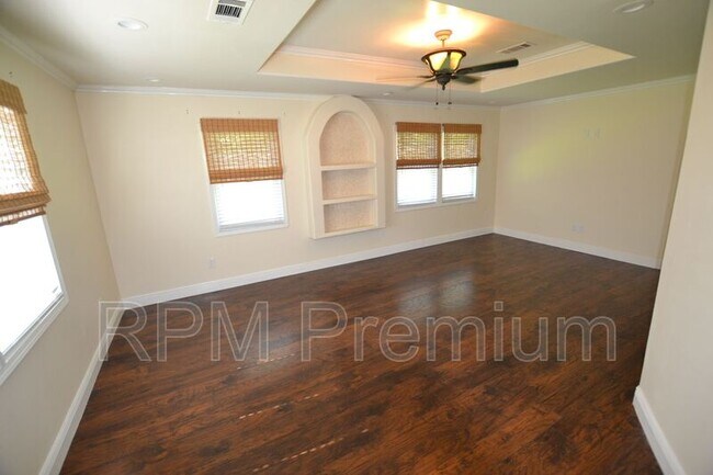 Building Photo - 9516 Gassie St