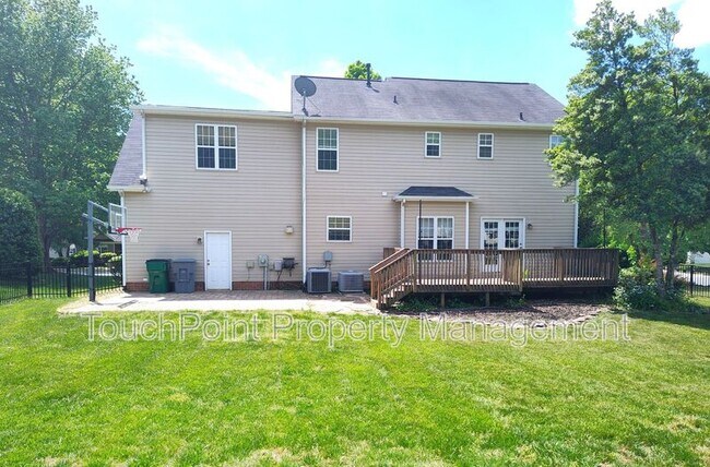 Building Photo - 9405 Mitchell Glen Dr