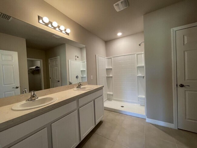 Building Photo - 3152 Cozumel Ct