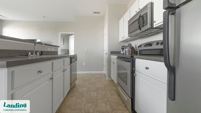 Building Photo - 6460 Chelsea Glen Dr