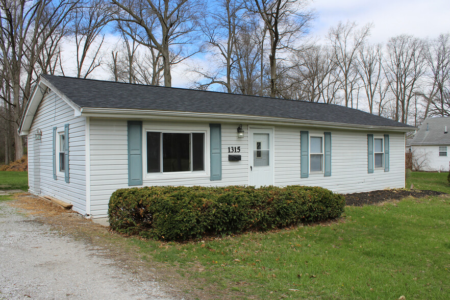 Building Photo - 1315 Helen Ave