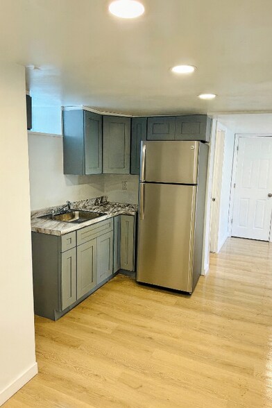 Building Photo - 6 Depot Hill Rd