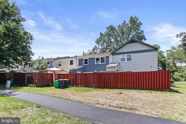 Building Photo - 12113 Pheasant Run Dr