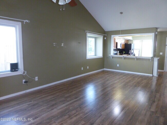 Building Photo - 14317 Coral Reef Dr S