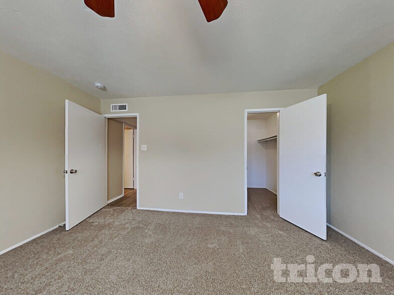 Building Photo - 9324 Timberbluff Rd