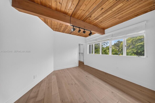 Building Photo - 8925 SW 102nd Terrace