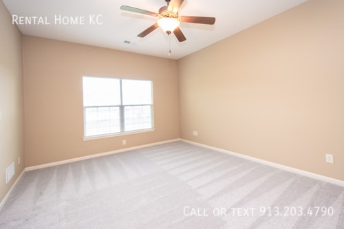 Building Photo - 2100 N 114th St