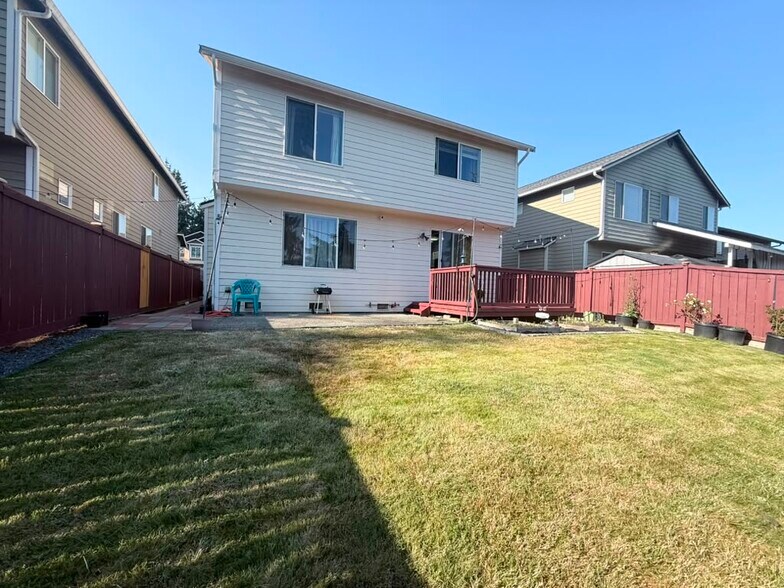 Building Photo - 2622 Burley Dr