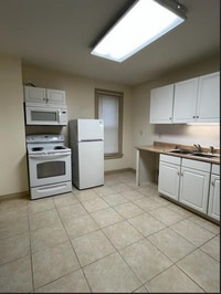 Building Photo - 226 Poplar St
