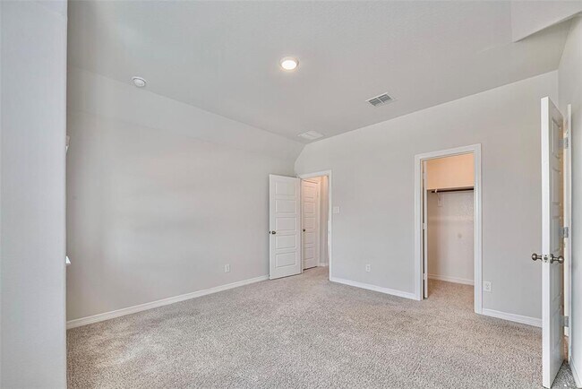 Building Photo - 29002 Hauter Wy