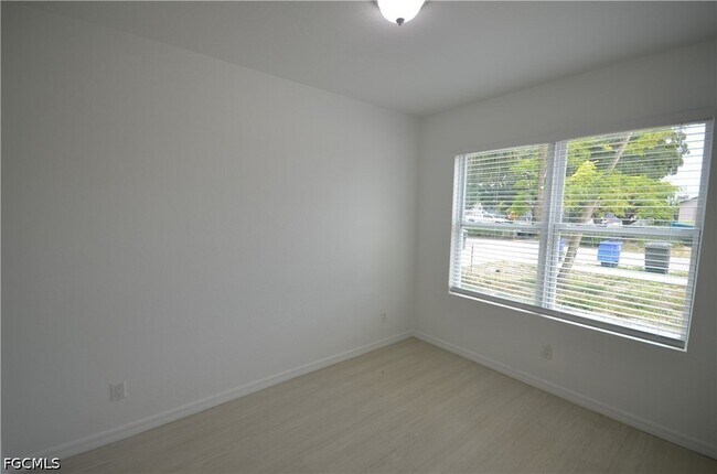 Building Photo - 3303 Armstrong Ct