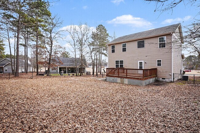 Building Photo - 201 Phillips Ridge Ln