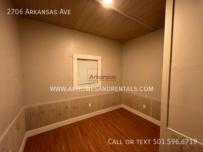 Building Photo - 2706 Arkansas Ave