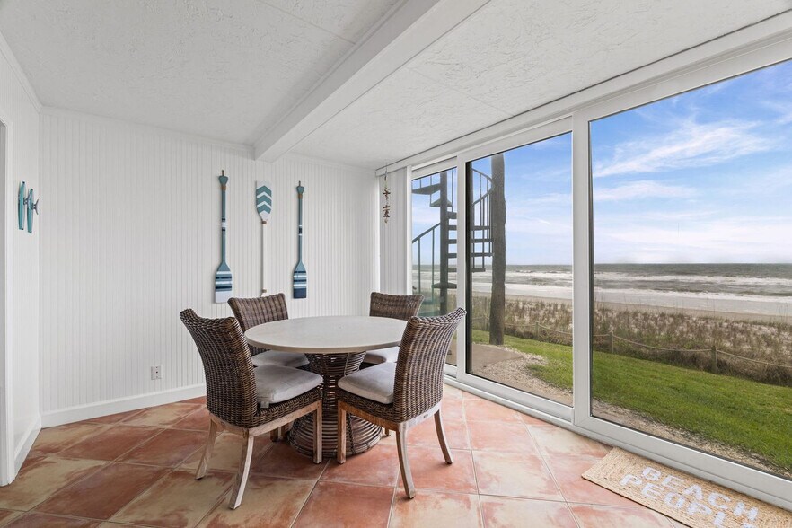 Building Photo - 665 Ponte Vedra Blvd