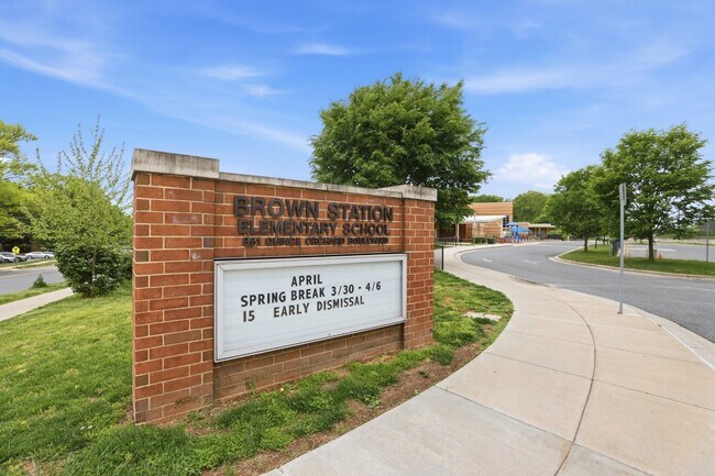 Building Photo - 742 Quince Orchard Blvd