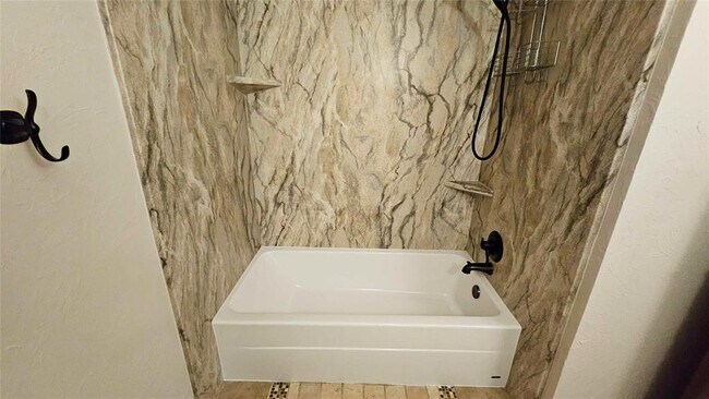 Building Photo - 1225 NW 198th St