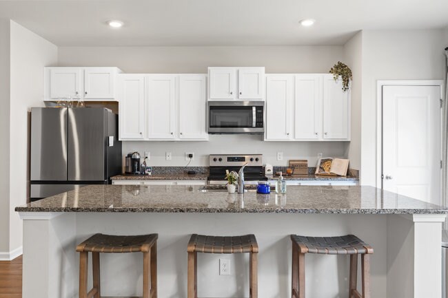 Building Photo - 4686 Wildaire Ln