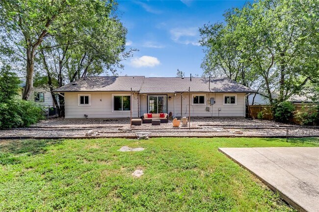 Building Photo - 5300 Basswood Ln