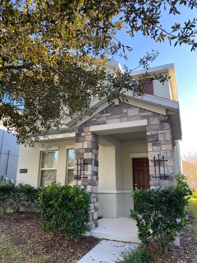 Primary Photo - Spacious 4-Bedroom Home in Prime Winter Ga...