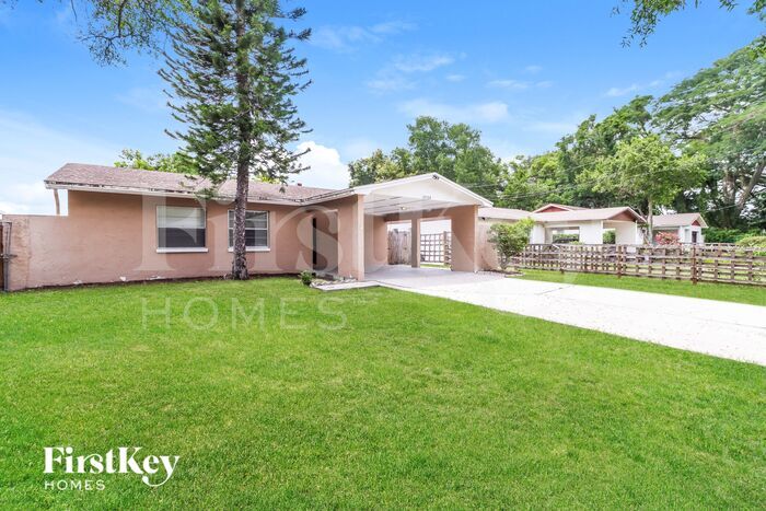 Primary Photo - 10508 N Dixon Ave