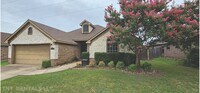 Building Photo - 408 Autumn Trail