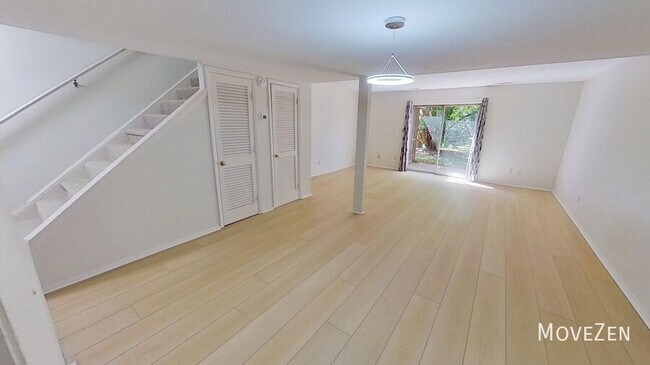 Building Photo - 5805 Nottoway Ct