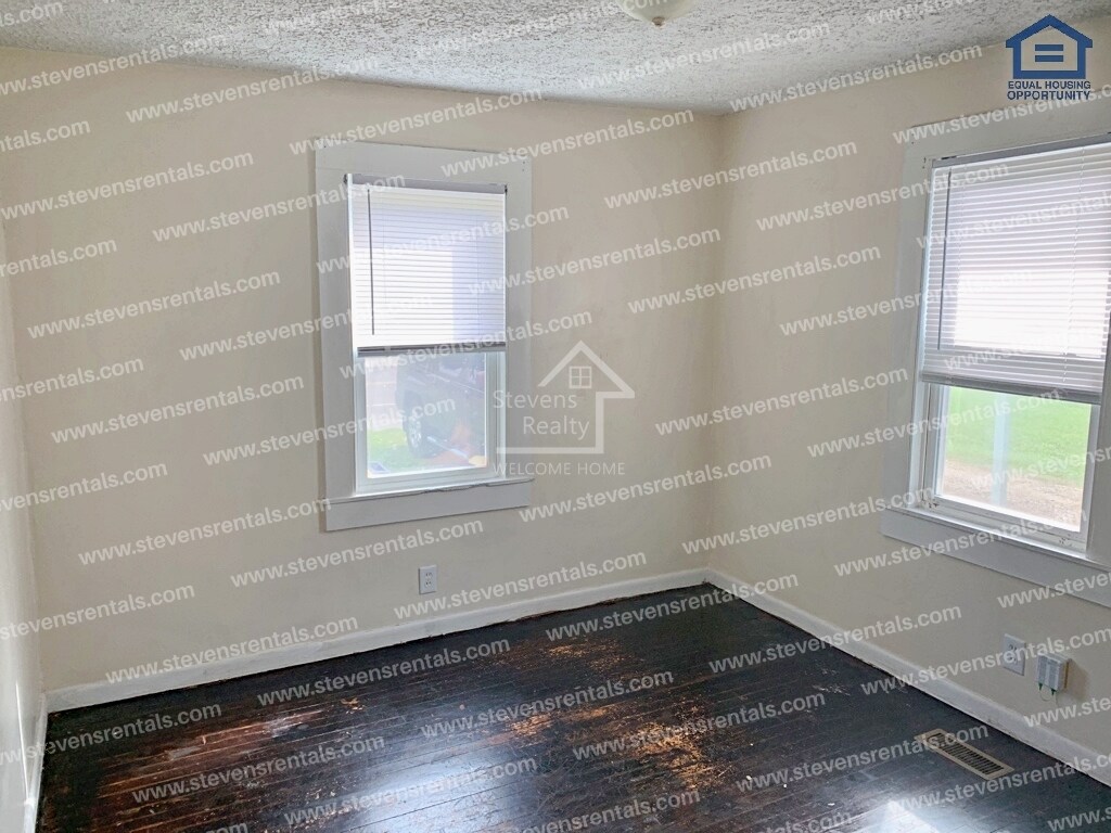 Building Photo - 3427 S Haven Rd